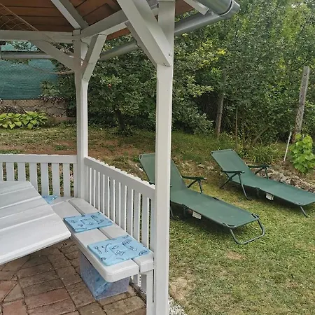 公寓 Majusfa Apartman 巴拉顿扎佐