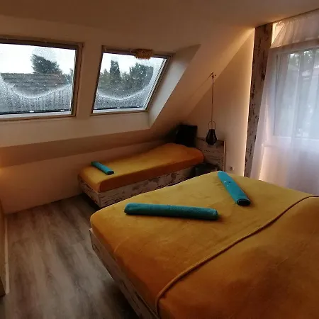 公寓 Majusfa Apartman *