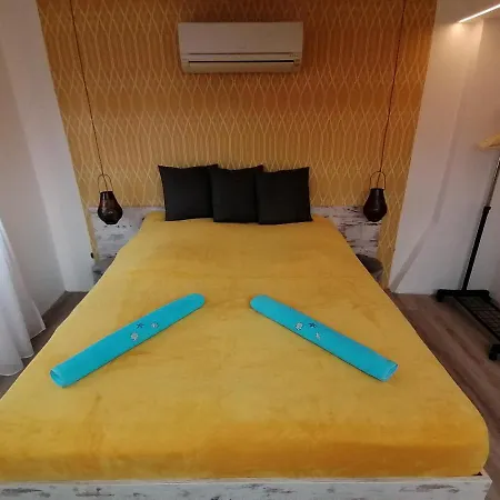 Majusfa Apartman Апартаменты *